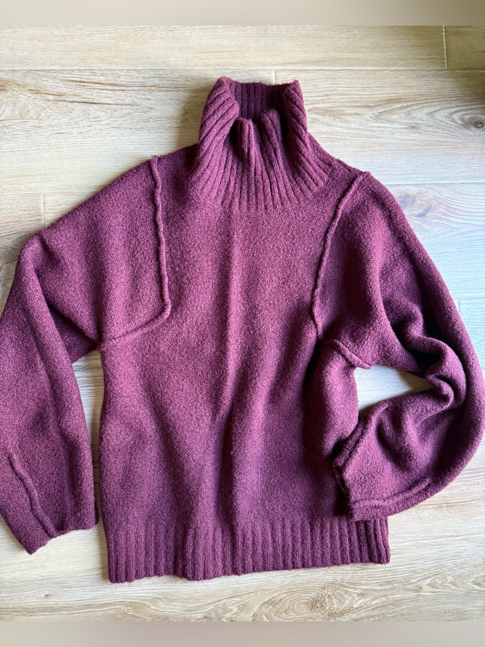 Universal Thread Ribbed Turtleneck Sweater in Plum